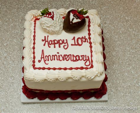 Happy Tenth Wedding Anniversary Cake Dsc5244 Recently Cel Flickr