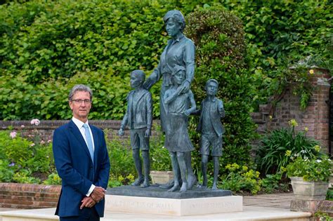 Princess Diana Statue All About Sculptor Ian Rank Broadley