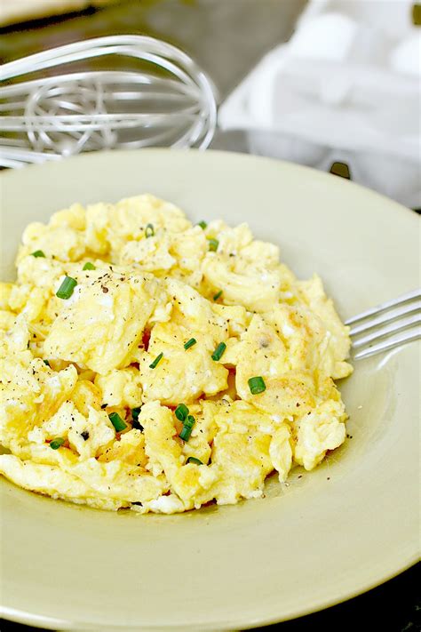 Return to heat briefly if needed to cook slightly more. Mastering Perfect Fluffy Scrambled Eggs | Killing Thyme