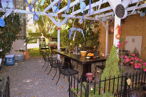 From turtles to sharks and jellyfish to seashells. Ocean themed birthday party decorations | Ocean theme ...