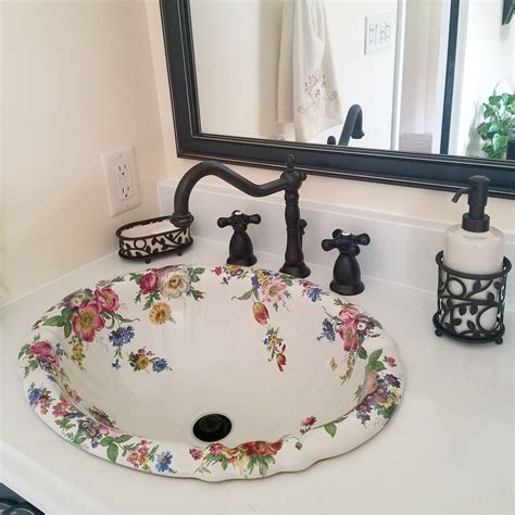 Пин на доске Bathrooms With Painted Sinks