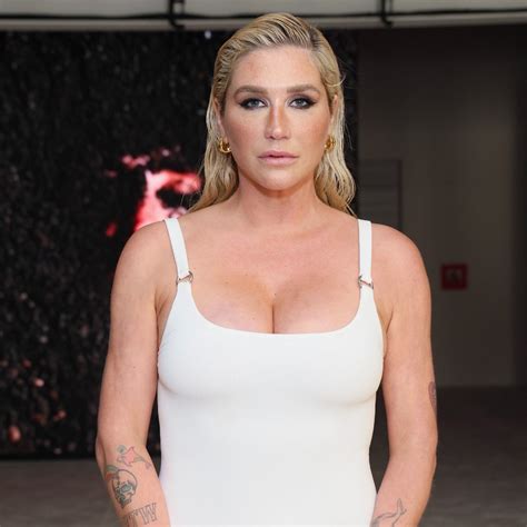 Kesha Goes Naked On Instagram To Promote Her New