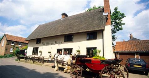Britains Best Pubs Unveiled In Popular Guide Does Your Local Make