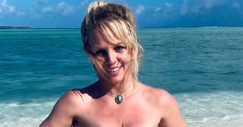 Britney Spears Shares Butt Naked Beach Photos On Instagram