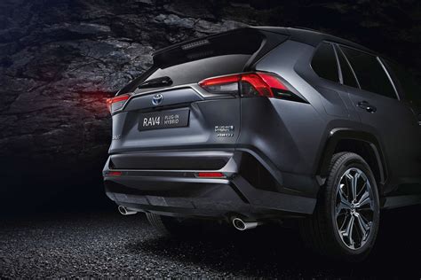 With total system output of 302 horsepower. Nieuws: Toyota RAV4 Plug-in Hybrid met 306 pk | Autokopen.nl