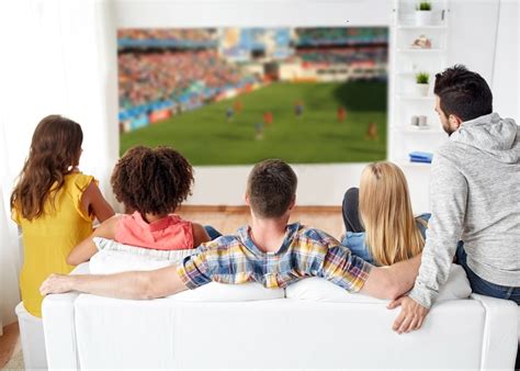 How to solve iflix netflix movie no display problem while screen mirroring to big screen thru anycast m9 plus or anycast m100. How to Watch TV on Projector without a Cable Box