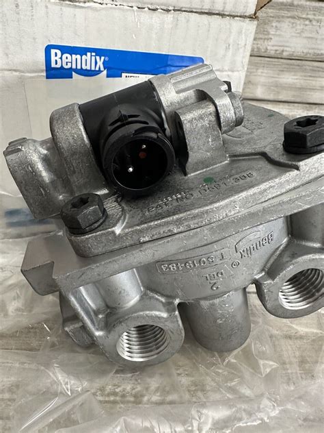 Bendix Atr 6 Brake Relay Traction Valve K070951 K071929 2602215c91