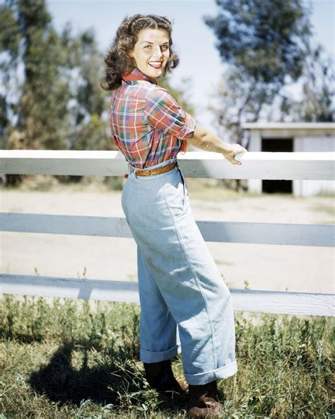 1950s Fashion For Teenage Girls With Jeans