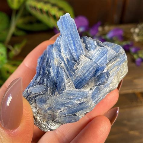 blue kyanite specimen