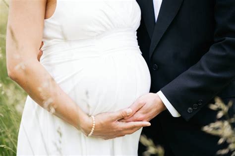 Whats The Best Wedding Dresses For Pregnant Brides