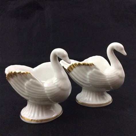 Vintage Royal Kendall White Porcelain Swan Candle Holder Set Of 2