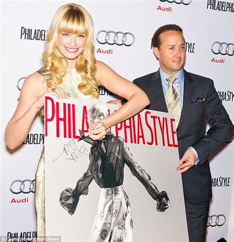 two broke girls beth behrs glistens in gold to celebrate philadelphia style magazine daily