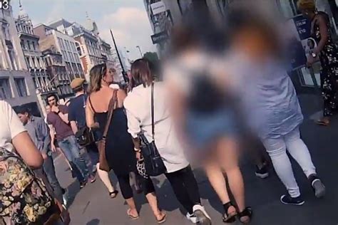 Dramatic Moment Female Gang Of Pickpockets Are Caught By Undercover Police Officer As They Try