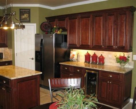 Grey walls brown cabinets kitchens chocolate brown stained. Kitchen Design, Adorable Traditional Kitchen With Brown ...