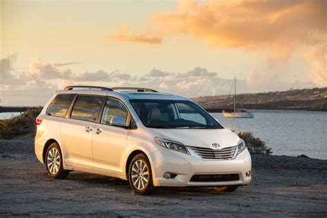 2016 Toyota Sienna Review And Ratings Edmunds