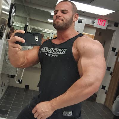 Bodybuilder Muscle Model Steve Naidovski