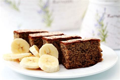 This gluten free passover banana chocolate chip cake recipe has only 6 ingredients and is so easy to make. Banana Nut Cake With Chocolate Icing | Recipe | Banana nut ...