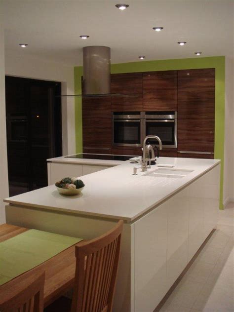 Mr And Mrs Barlow 2010 Stunning Kitchen In Gloss White Lacquer