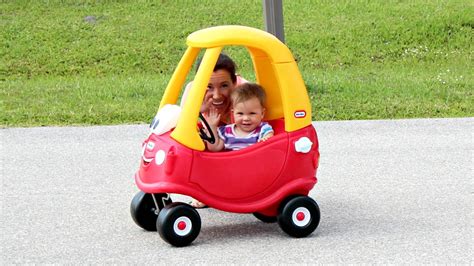 Little Tikes Cosy Coupe Classic Red Yellow Plastic Garden Car Ride On