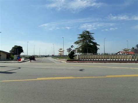 Lebuh raya utama tengah (central spine road) lebuh raya csr merupakan projek lebuh raya no. Projek Central Spine Road dibuat secara tender terbuka ...