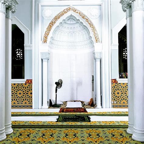 Setelah anda tentukan ukuran mana yang nyaman bagi seluruh penghuni di rumah anda silakan tentukan berapa shaf dan setiap. Faizal Rahman on Instagram: "Mihrab of Masjid Zahir, Alor ...