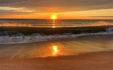 Download Wallpaper 1680x1050 Beach Sea Sunrise Widescreen 1610 Hd