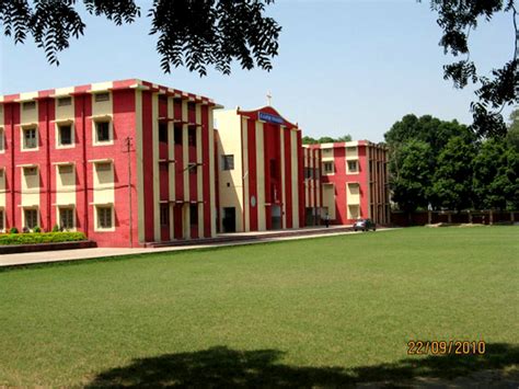 Nestled on the banks of ganges river, kanpur stands as the major financial and industrial centre of north india and also the enjoying wikiwand? Old Memories