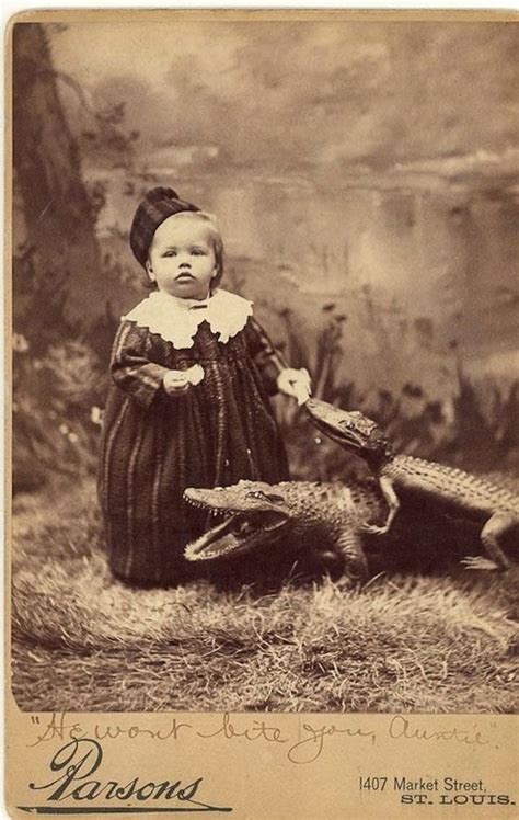 40 Black And White Photos That Cannot Be Explained Weird Vintage Funny