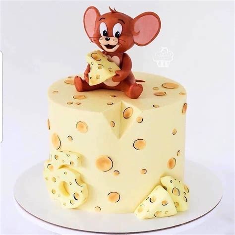 It's made with 'a ring of moist, luxurious coconut bundt cake. Ame-Yummy's collection of food on Instagram: "What do you think about Tom&Jerry?😊😺 ⠀ ⠀ Stay w ...