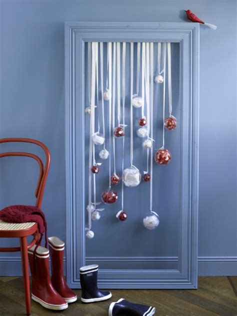 Whether you display sentimental ornaments, vintage ornaments, or just a few of your favorite ornaments, this diy ornament display tree is a simple christmas decoration to make for yourself or as a gift for friends or. 25 Cool Christmas Ornament Displays - Shelterness