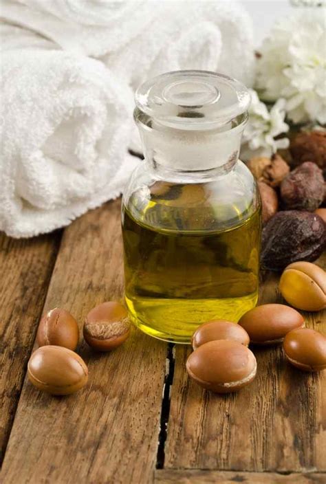 These are the best hair serums for shiny hair: DIY Argan Oil Hair Serum With Essential Oils