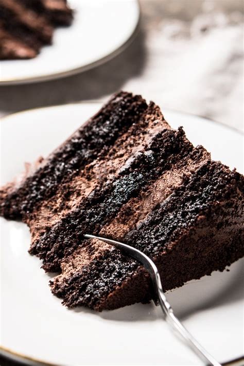 Keto dessert recipes that are truly healthy easy to make & taste just like the real thing! Gluten Free, Paleo & Keto Chocolate Cake #keto #lowcarb #glutenfree #paleo #healthyrecipes # ...