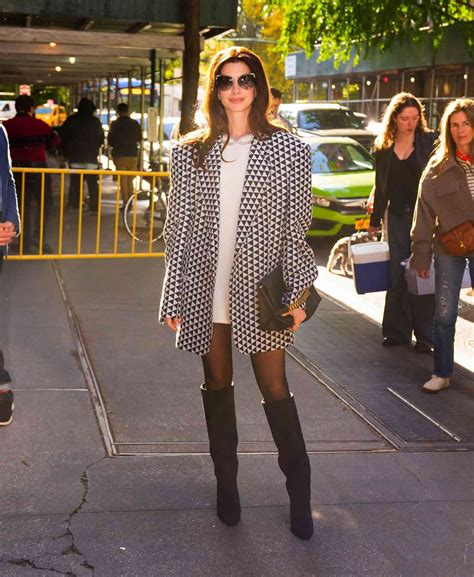 Anne Hathaway Stepped Out In The Biggest Blazer And No Pants