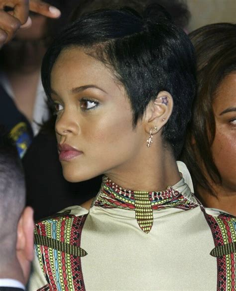 Rihannas Hair In A Short Cropped Style And Contoured Around The Ears