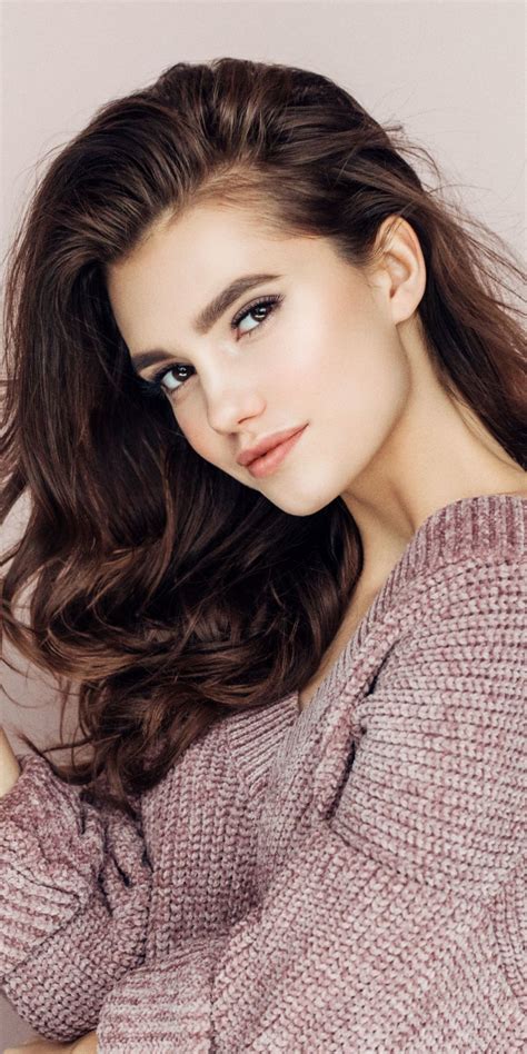 Brunette Pretty Girl Model Sweater 1080x2160 Wallpaper Brunette