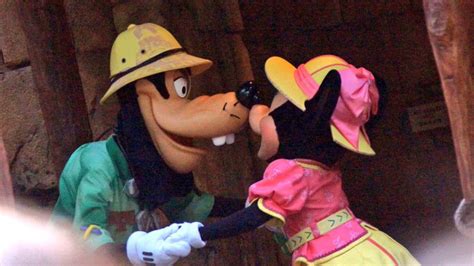 Unbelievable Photos Reveal That Goofy And Minnie Mouse Are Having A