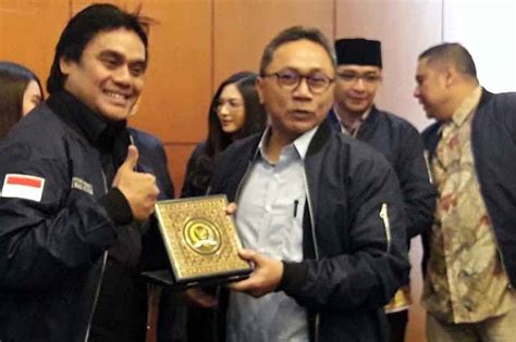 Here you will find one or more explanations in english for the word pecah. Upaya Pecah Belah Persatuan Bisa Dicegah dengan Pendekatan ...