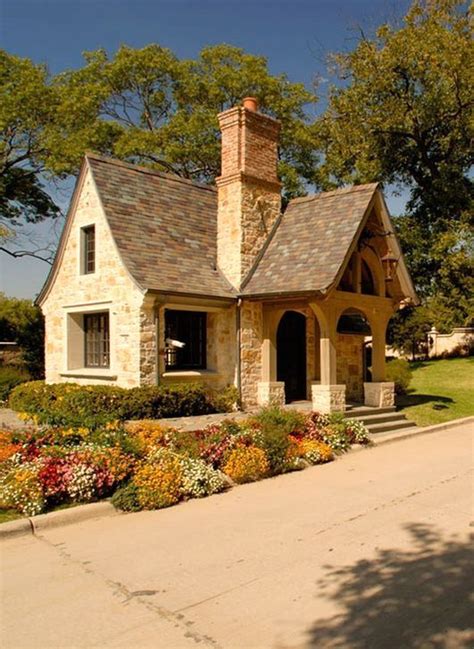 48 Outstanding Cottage House Exterior Design Ideas To Try Asap