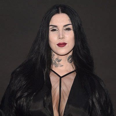 She became obsessed making herself the canvas and naturally. Kat Von D -【Biography】Age, Net Worth, Salary, Height ...