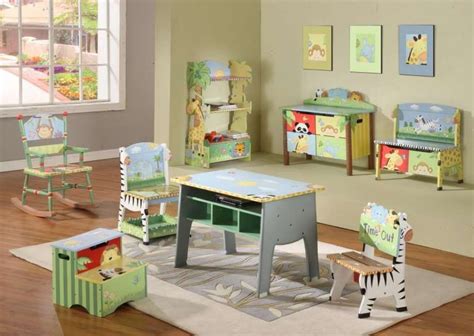 I giochi della tradizione stimolano la fantasia e la creatività del bambino e, grazie al gradevole design, diventano oggetti d'arredo per la cameretta. Arredare stanza giochi bambini | Stanza di gioco dei ...