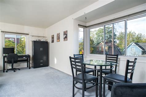 Each of our apartment homes feature abundant storage, large bedrooms, and granite counter tops. 220 North First - Ann Arbor ApartmentsAnn Arbor Apartments