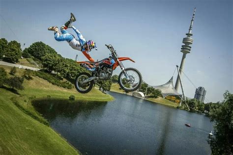 It's painful to watch someone augur into the dirt, but hopefully travis will be rebound and, like i mentioned before, take a breather from freestyle motocross and motorcycles in general. Luck Ackerman | Freestyle motocross, Motocross tracks, X ...