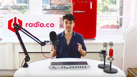 How to Get a Radio Voice in 3 Easy Steps - YouTube