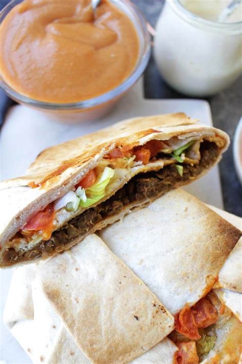 Homemade crunchwrap supreme is easily customizable with your favorite toppings! Healthy Homemade Vegan Crunchwrap | Recipe | Vegan recipes ...