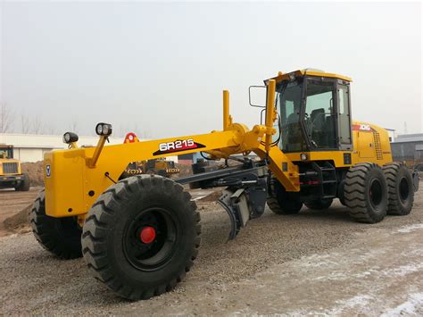 Xcmg Gr215 Road Construction Grader Machinery With Cummins 6cta83 C215