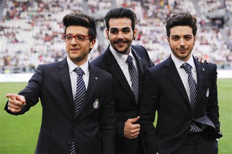 Within minutes, the tam tam of the news had already gone around the world and i received tenor trio il volo surprised fans on wednesday 5 may by appearing in the gardens of villa. Il Volo Tour 2016, concerto a Firenze, Parigi, Verona e ...