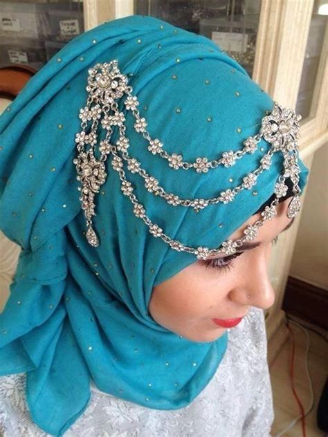 Shop jersey hijabs, woven hijabs, hijab magnets and more. 17 Best images about HEAD CHAINS FOR HIJABIS - MUSKAJAHAN ...