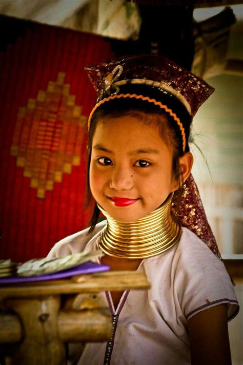 Pin Ph0togrɑph 📷 Laos Worldwide Photography Traditional Dresses