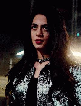 Izzy Shadowhunters GIF Izzy Shadowhunters Discover Share GIFs