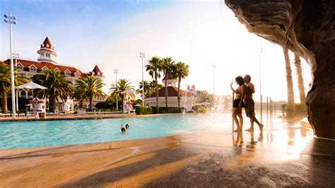 Resort Round Up Walt Disney World Deluxe And Deluxe Villa Resorts